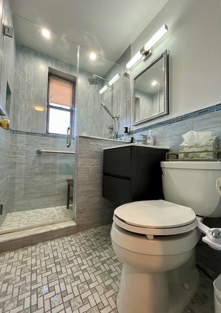 2140 Knapp Street 4g Property Photo 2
