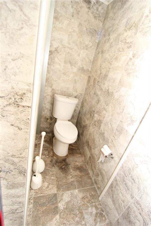 2010 West 9th Street Property Photo 10