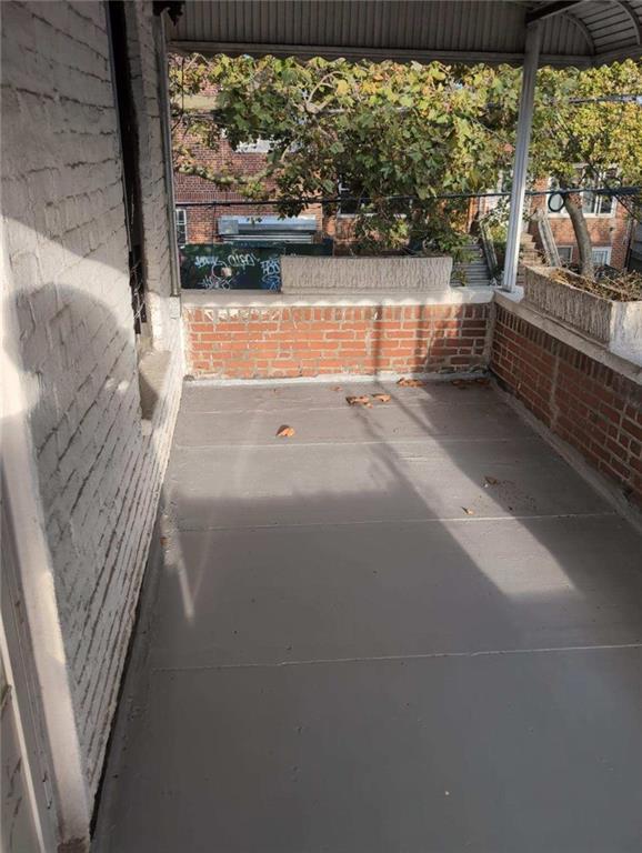2010 West 9th Street Property Photo 38