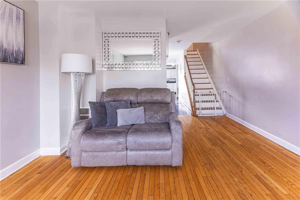 16 Mersereau Avenue Property Photo 6