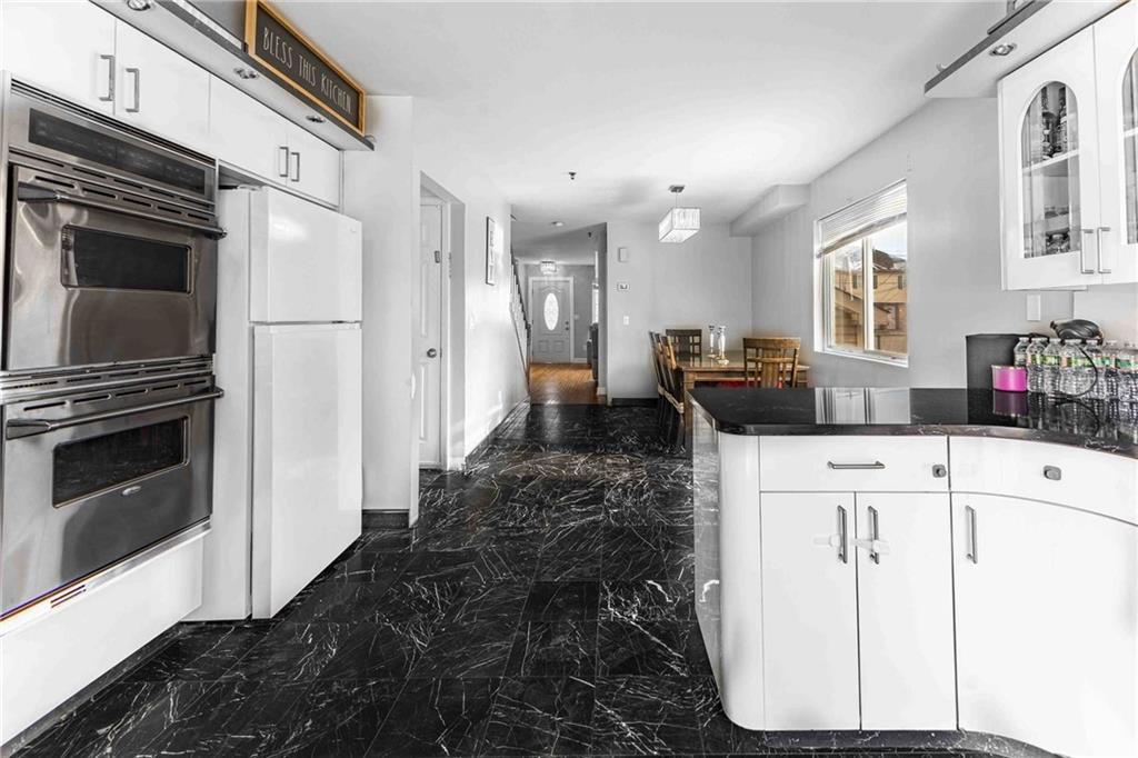16 Mersereau Avenue Property Photo 14