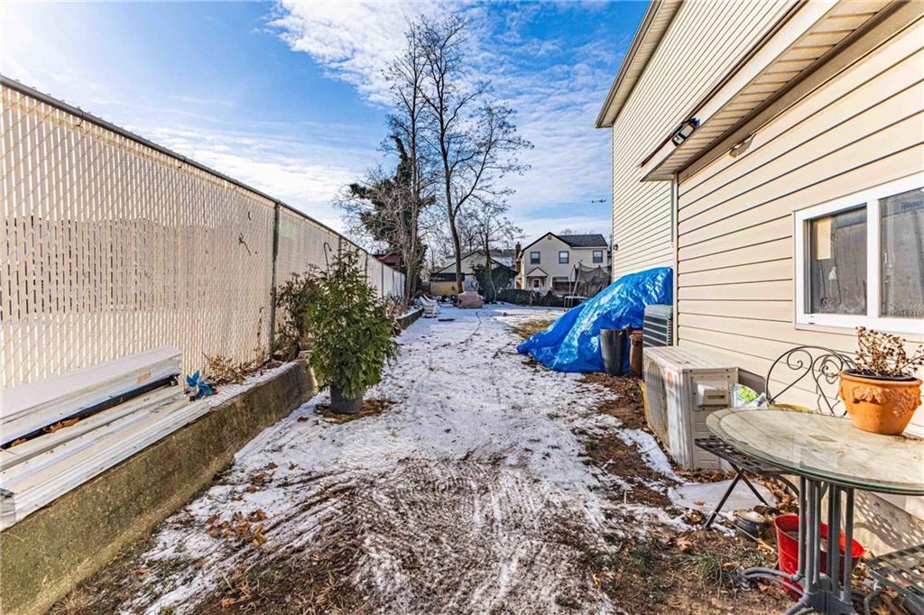 16 Mersereau Avenue Property Photo 29