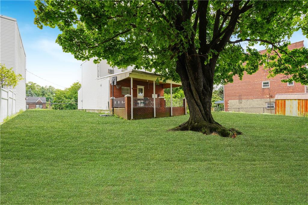2594 40th Street Property Photo 2