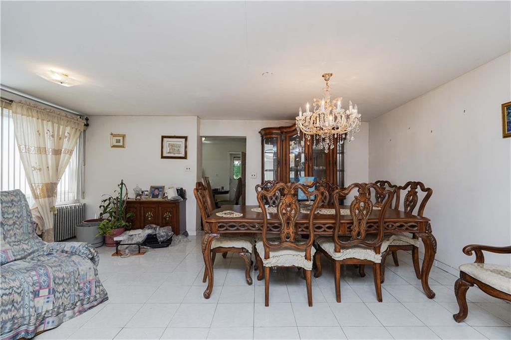 2594 40th Street Property Photo 6