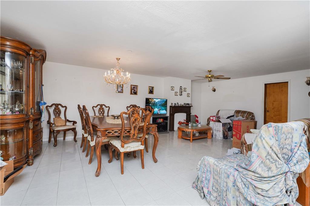 2594 40th Street Property Photo 7