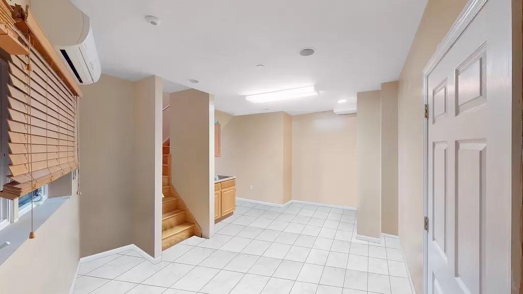 702 Ocean Parkway 1b Property Photo 3