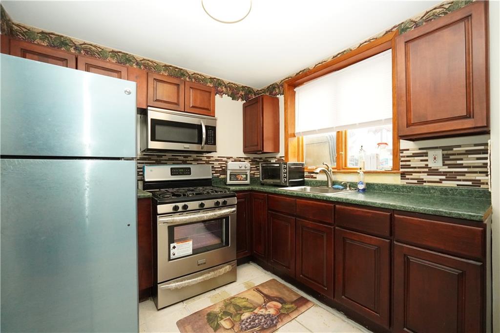 232 12th Street Property Photo 4