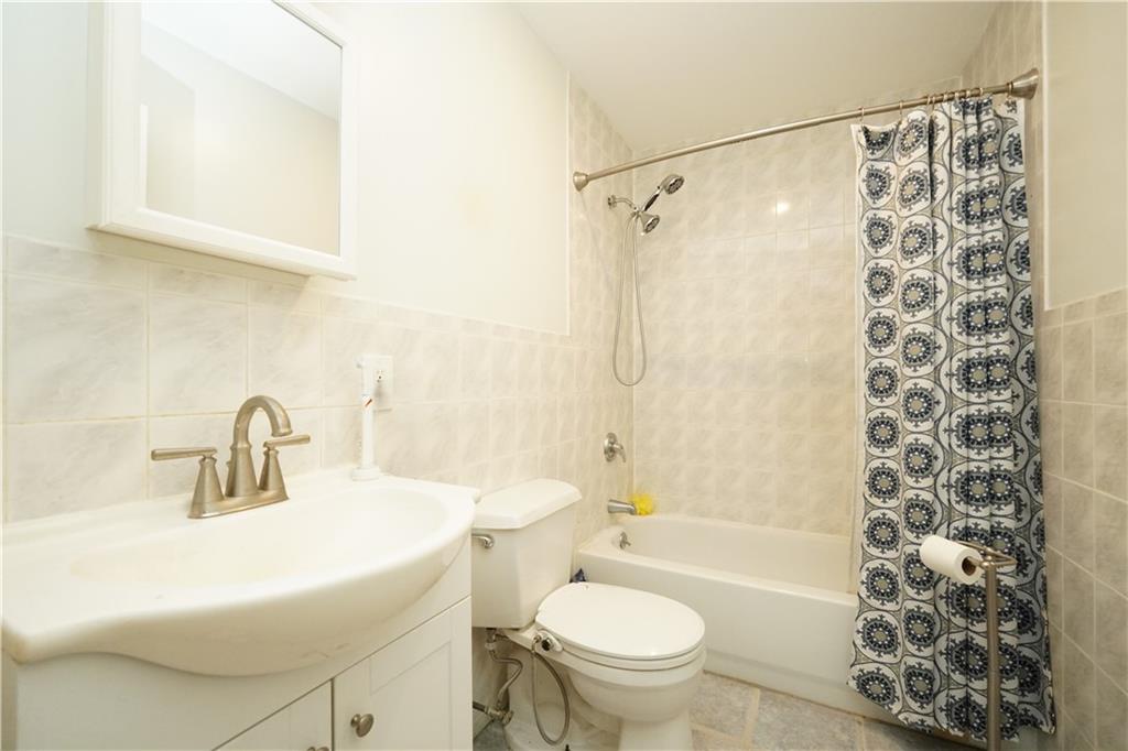 232 12th Street Property Photo 8