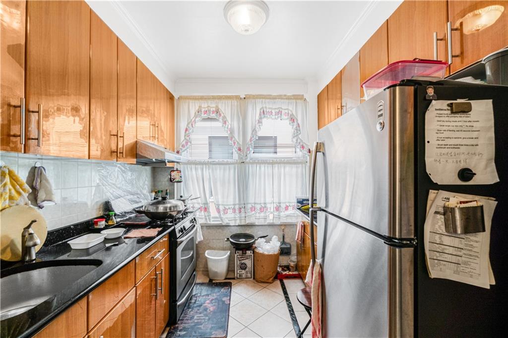 474 Senator Street Property Photo 4