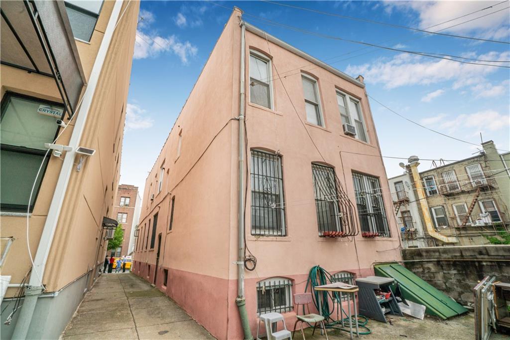 474 Senator Street Property Photo 13