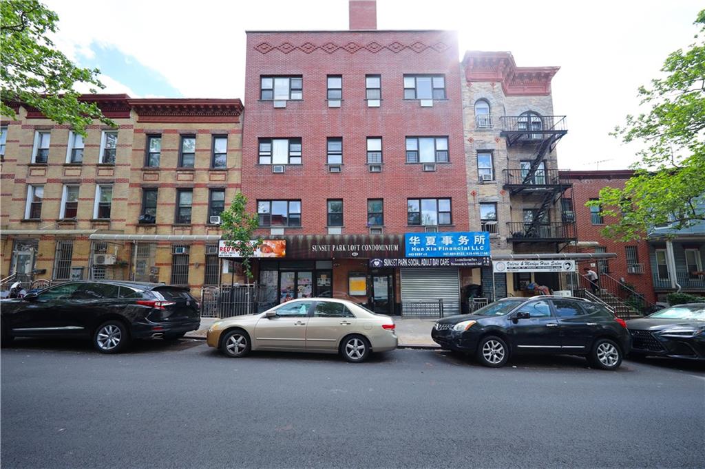 462 52nd Street 2D Property Photo 1