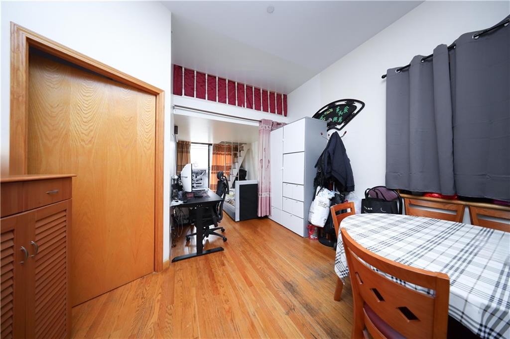 462 52nd Street 2d Property Photo 7