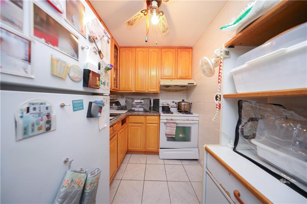 1625 Emmons Avenue 4n Property Photo 9
