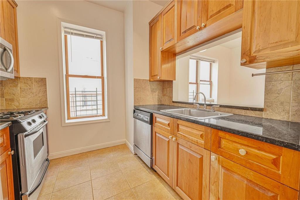 145 Prospect Park West 4d Property Photo 8