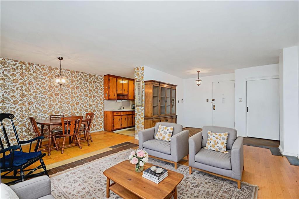 1935 Shore Parkway 8e Property Photo 2