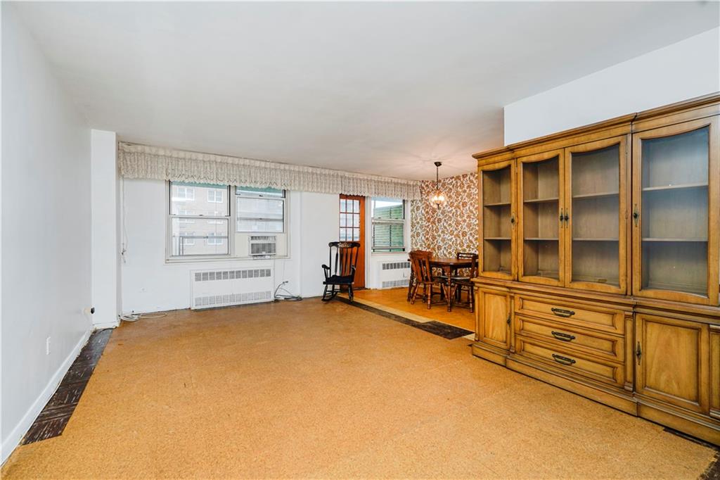 1935 Shore Parkway 8e Property Photo 5