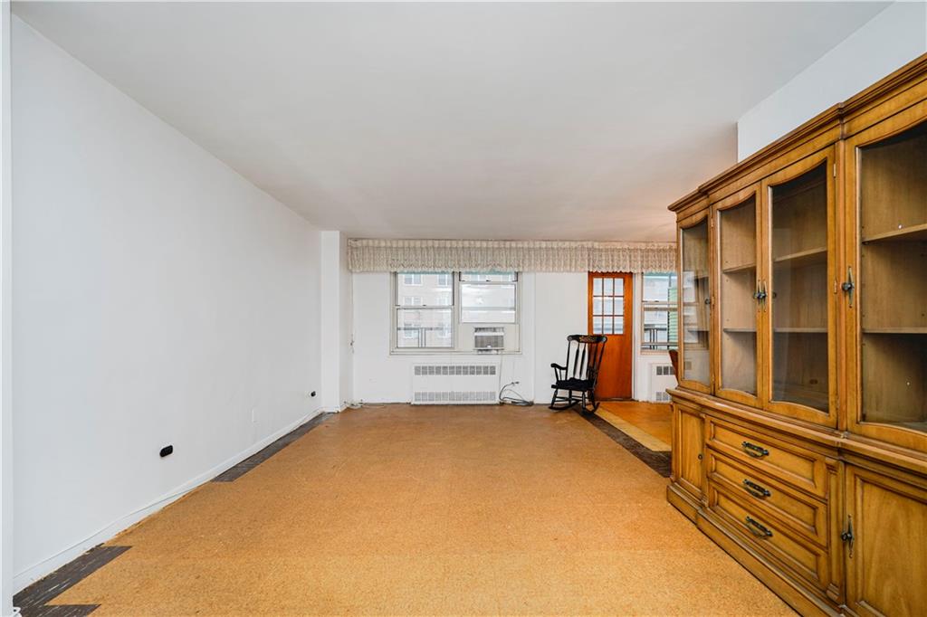 1935 Shore Parkway 8e Property Photo 7
