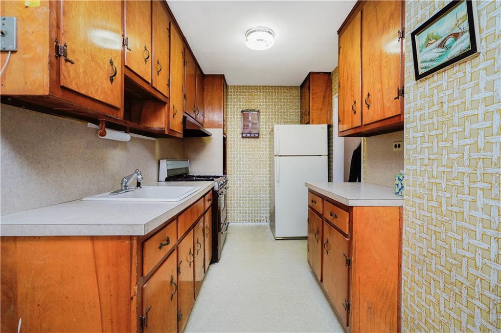 1935 Shore Parkway 8e Property Photo 15