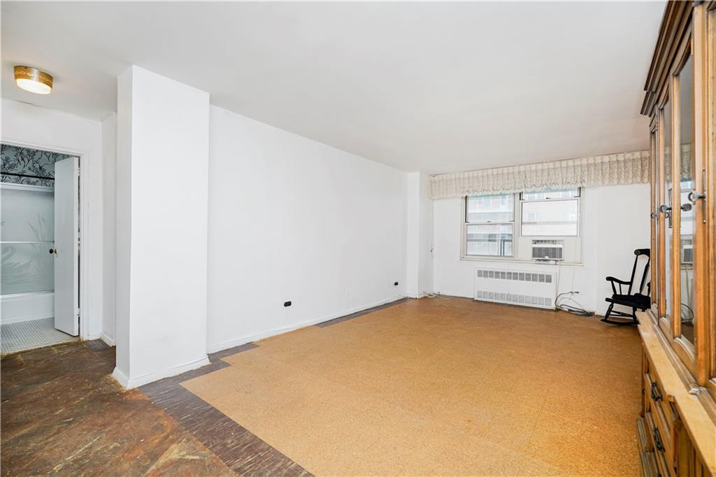 1935 Shore Parkway 8e Property Photo 17