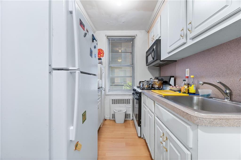 2212 Brigham Street 1h Property Photo 1