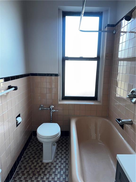 1710 Avenue H F3 Property Photo 8