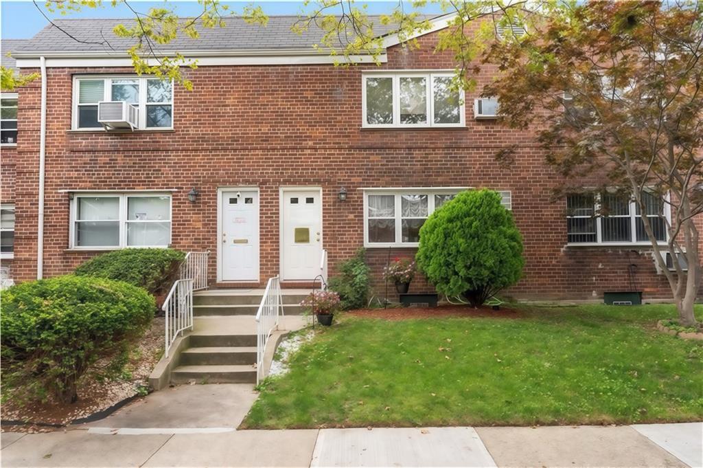 289 Bay 19th Street B Property Photo 1