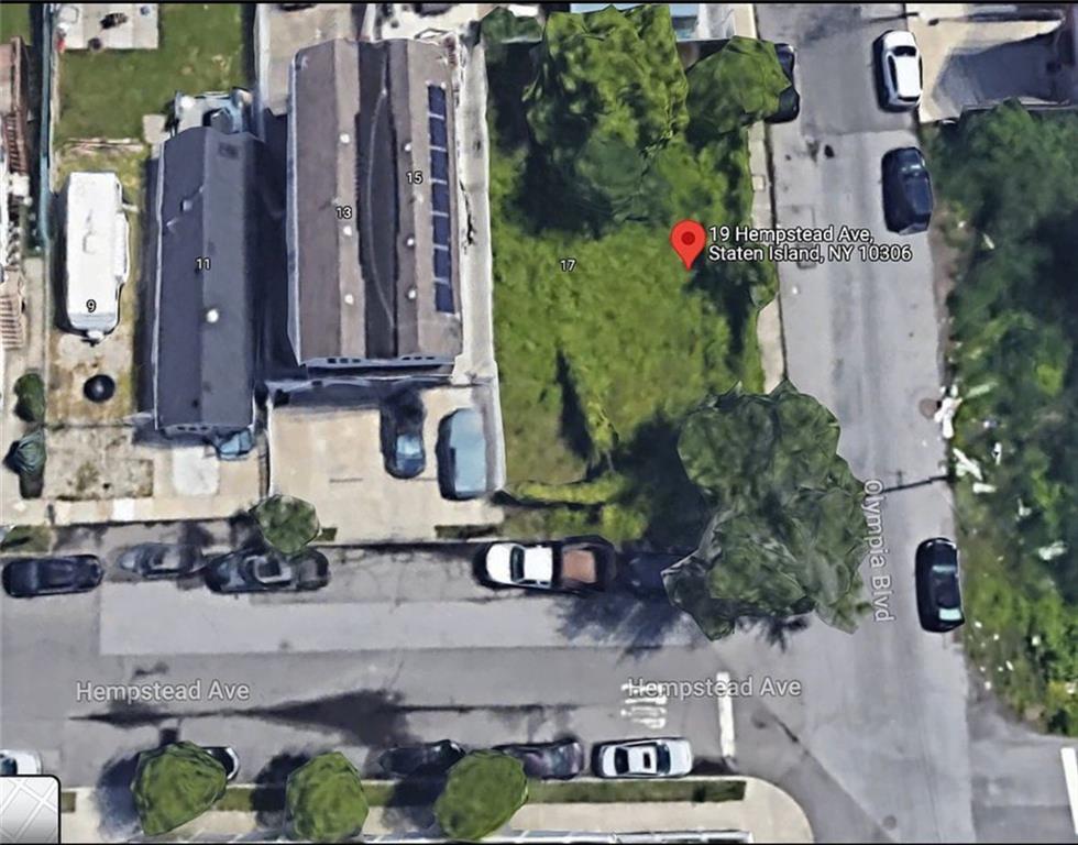 19 Hempstead Avenue Property Photo 2