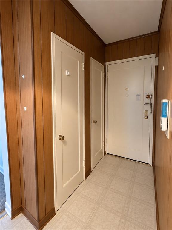 2251 Knapp Street 5a Property Photo 2
