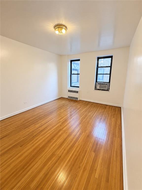 2251 Knapp Street 5a Property Photo 9