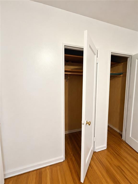2251 Knapp Street 5a Property Photo 12