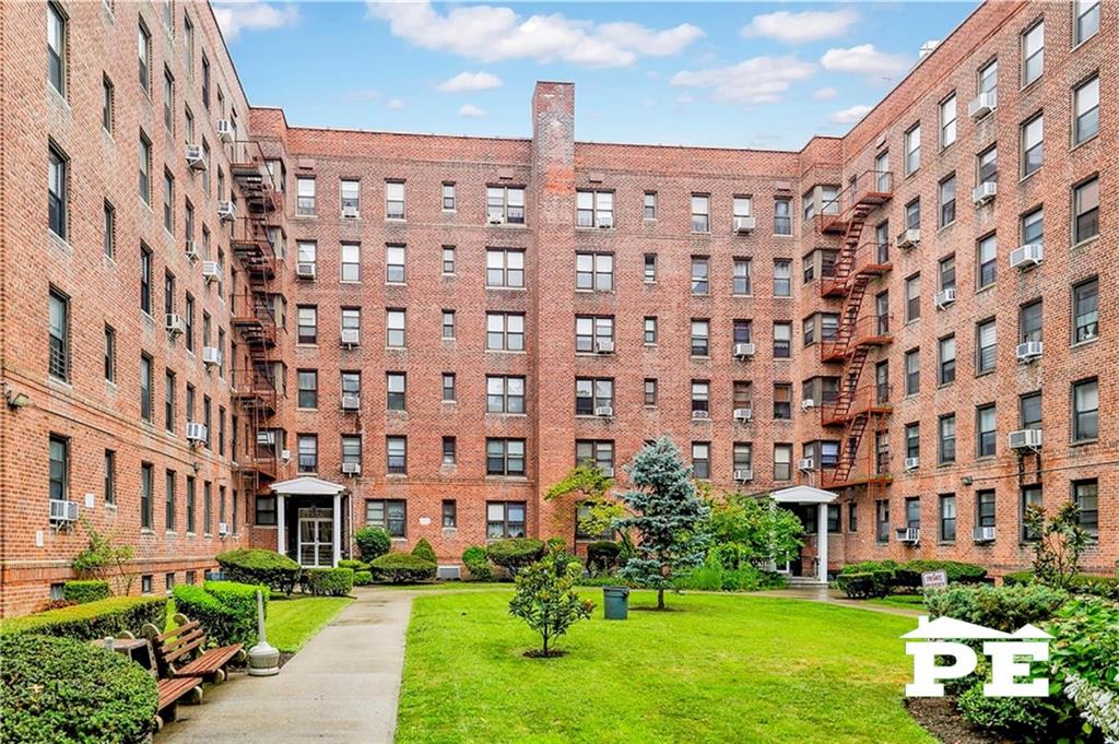 2425 Haring Street 4G Property Photo 1