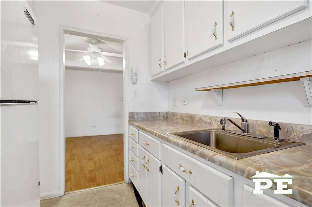 2425 Haring Street 4g Property Photo 18