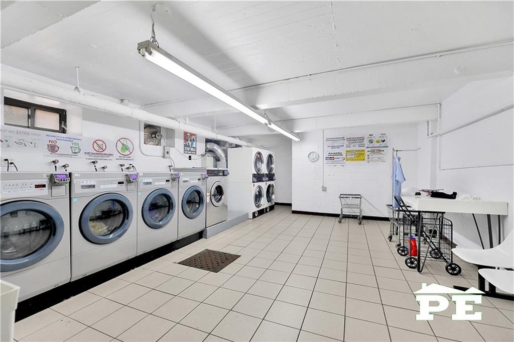 2425 Haring Street 4g Property Photo 27