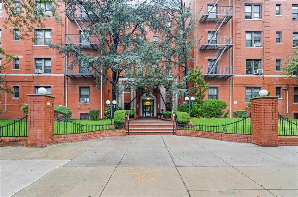 300 Ocean Parkway 4S Property Photo 1