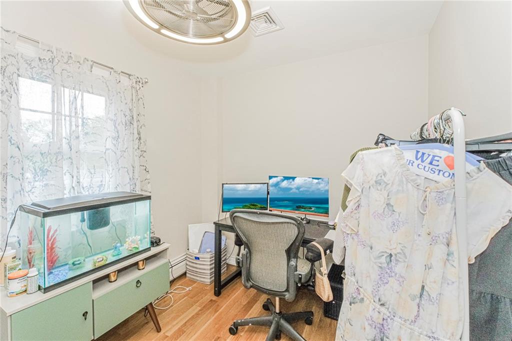 122 Guyon Avenue Property Photo 17