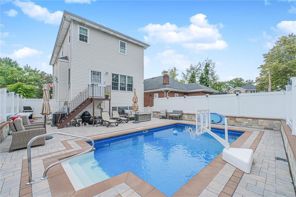 122 Guyon Avenue Property Photo 31