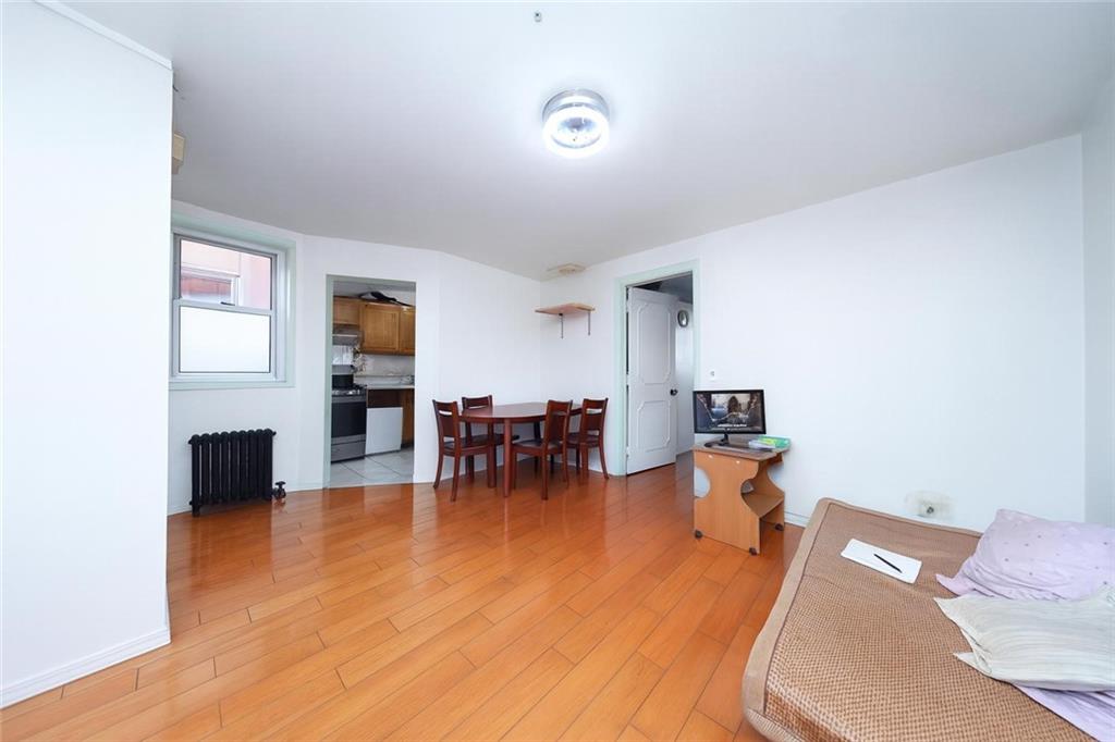 1026 39th Street Property Photo 3
