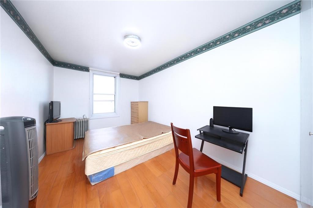 1026 39th Street Property Photo 8