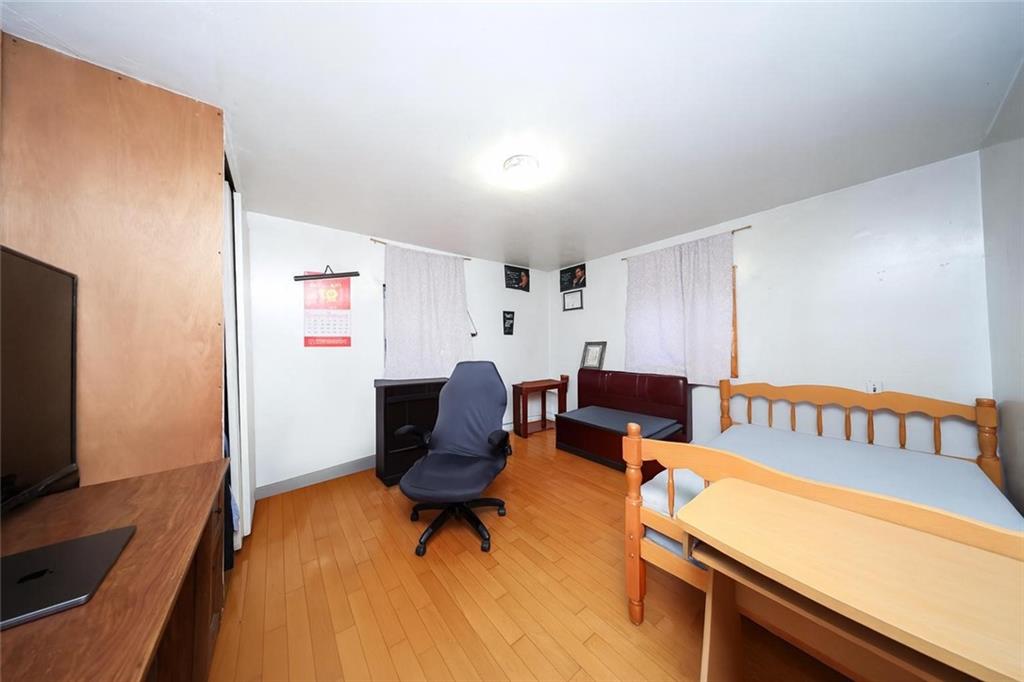 1026 39th Street Property Photo 13