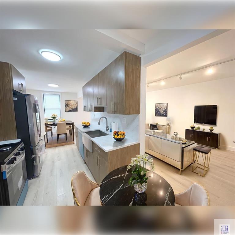 3178 Nostrand Avenue 1m Property Photo 3