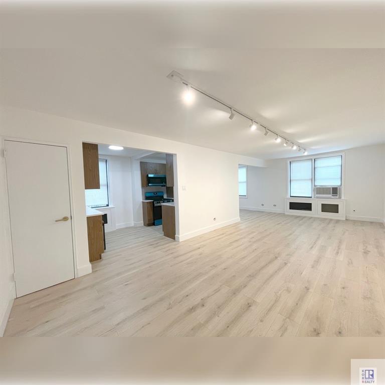 3178 Nostrand Avenue 1m Property Photo 9