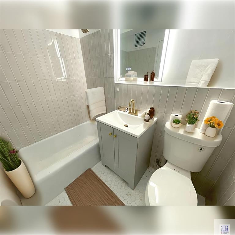 3178 Nostrand Avenue 1m Property Photo 17