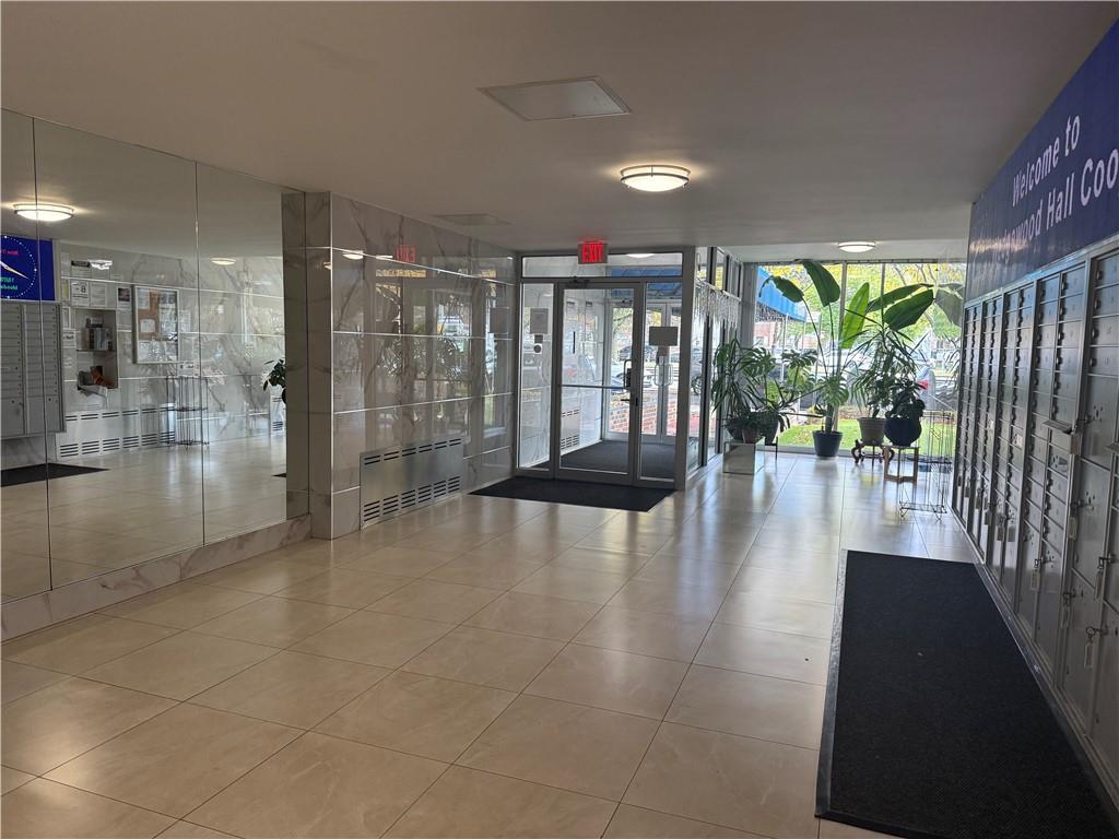 2580 Ocean Parkway 3h Property Photo 3