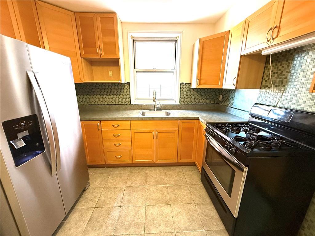 2580 Ocean Parkway 3h Property Photo 13