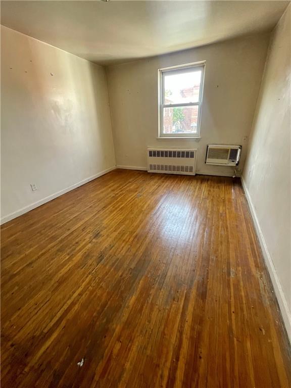 33 Avenue V Property Photo 9