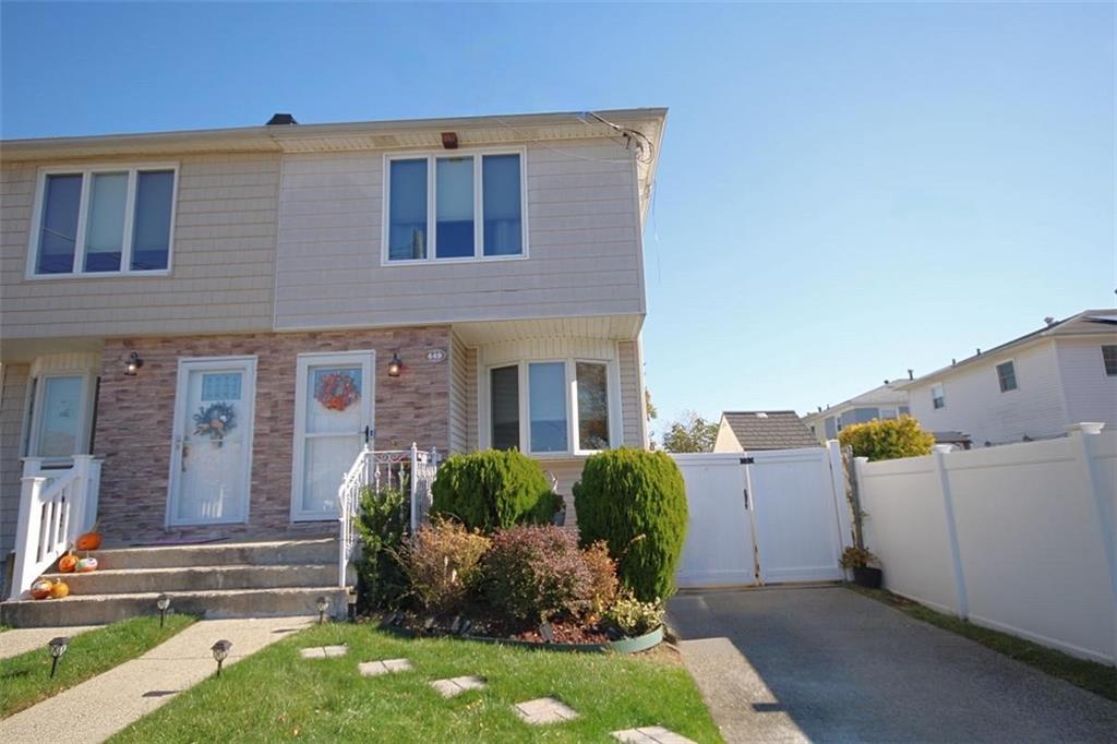 449 Pompey Avenue Property Photo 1