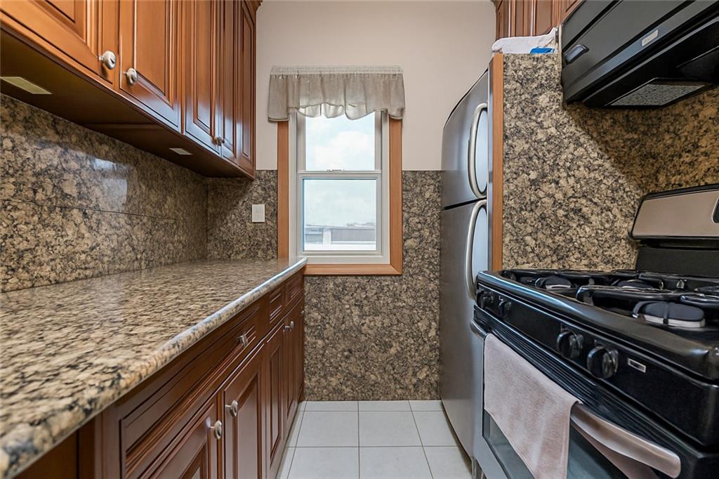 1475 West 9th Street Property Photo 11