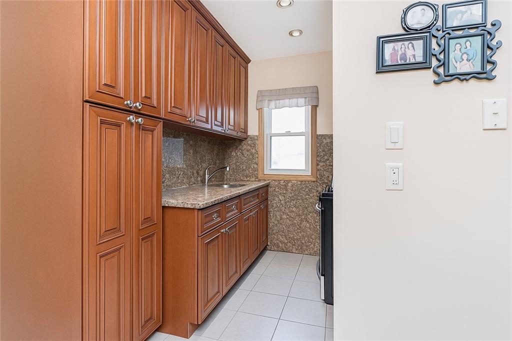 1475 West 9th Street Property Photo 12