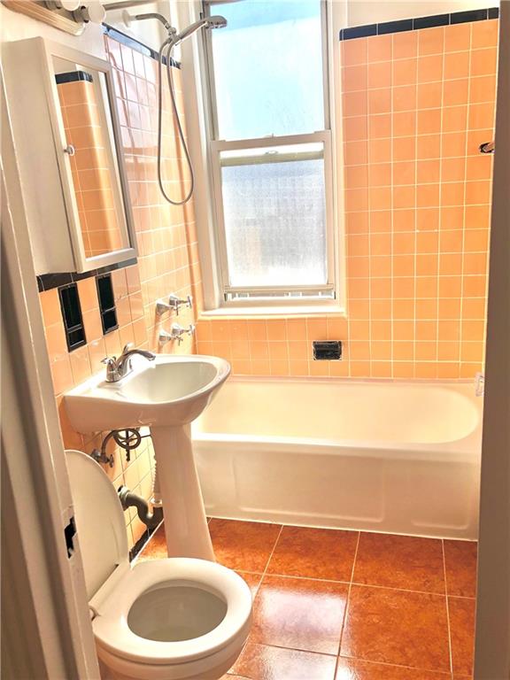 1900 Quentin Road E5 Property Photo 8