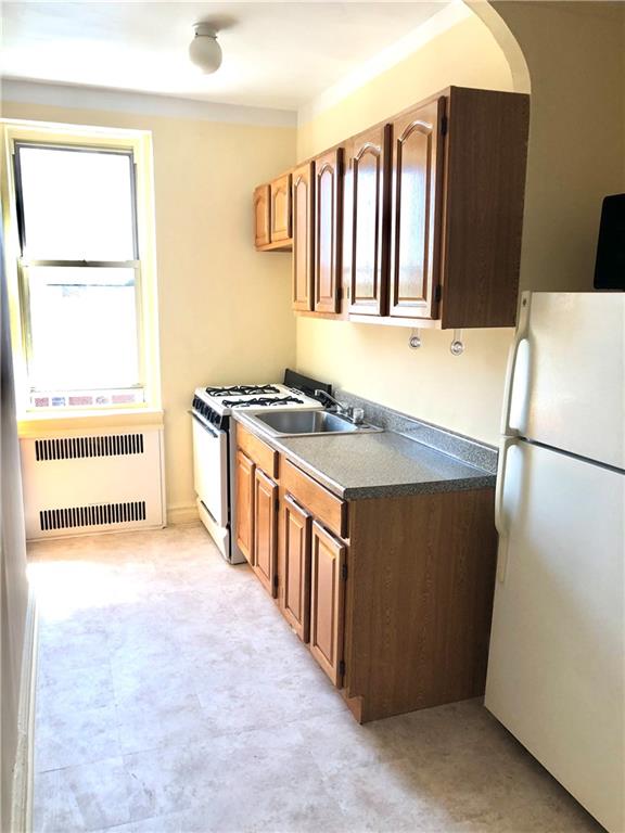 1900 Quentin Road E5 Property Photo 12